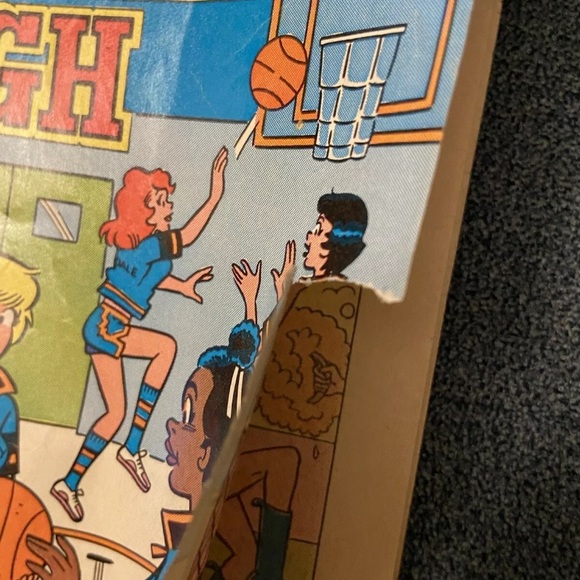 ❌SOLD!❌ 6 Vintage Comics ARCHIE at RIVERDALE HIGH 1980’s - Picture 7 of 13
